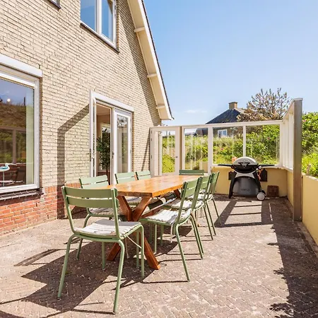 Villa Duin En *