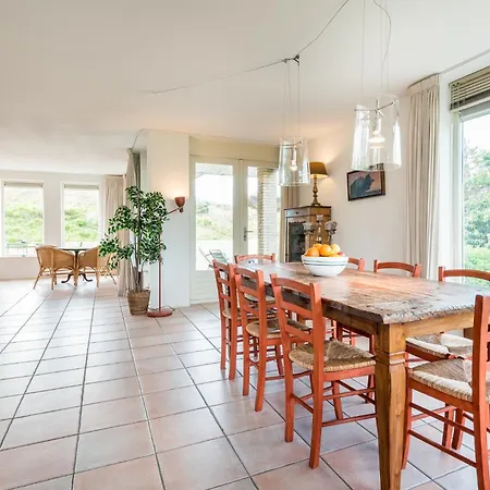 Villa Duin En *